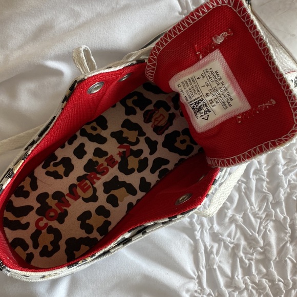 Converse - Picture 3 of 3